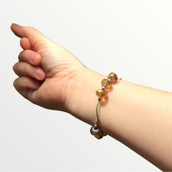 Wavy AB Beaded Stretch Bracelet - Picture 4 of 10